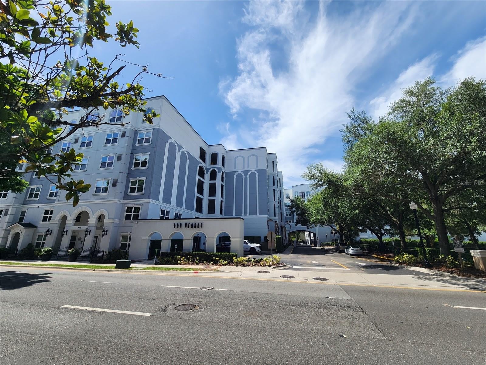206 E SOUTH Street – photo 2