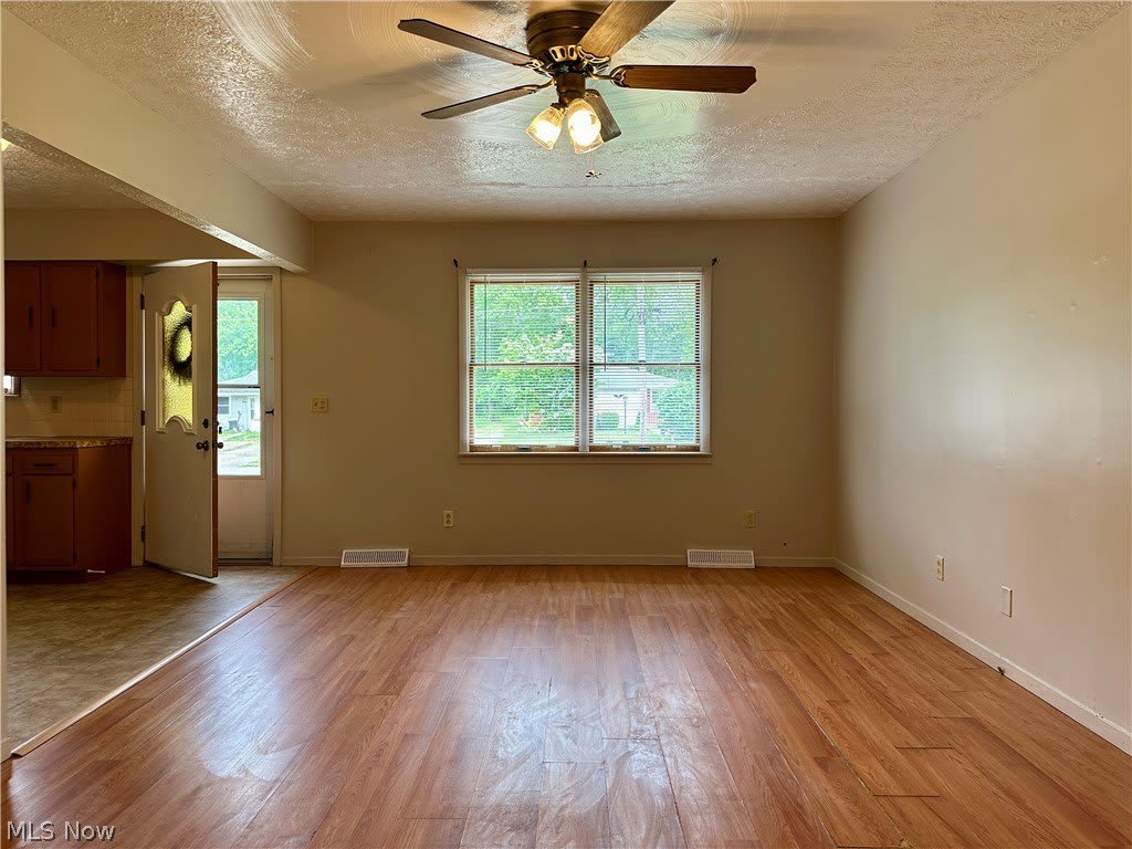 4827 Dunsmore Avenue – photo 3
