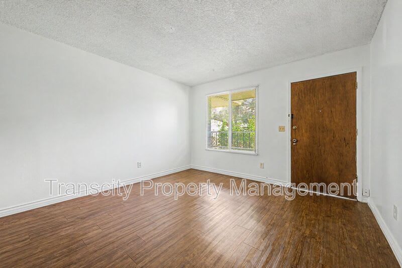 225 N Standage – photo 2