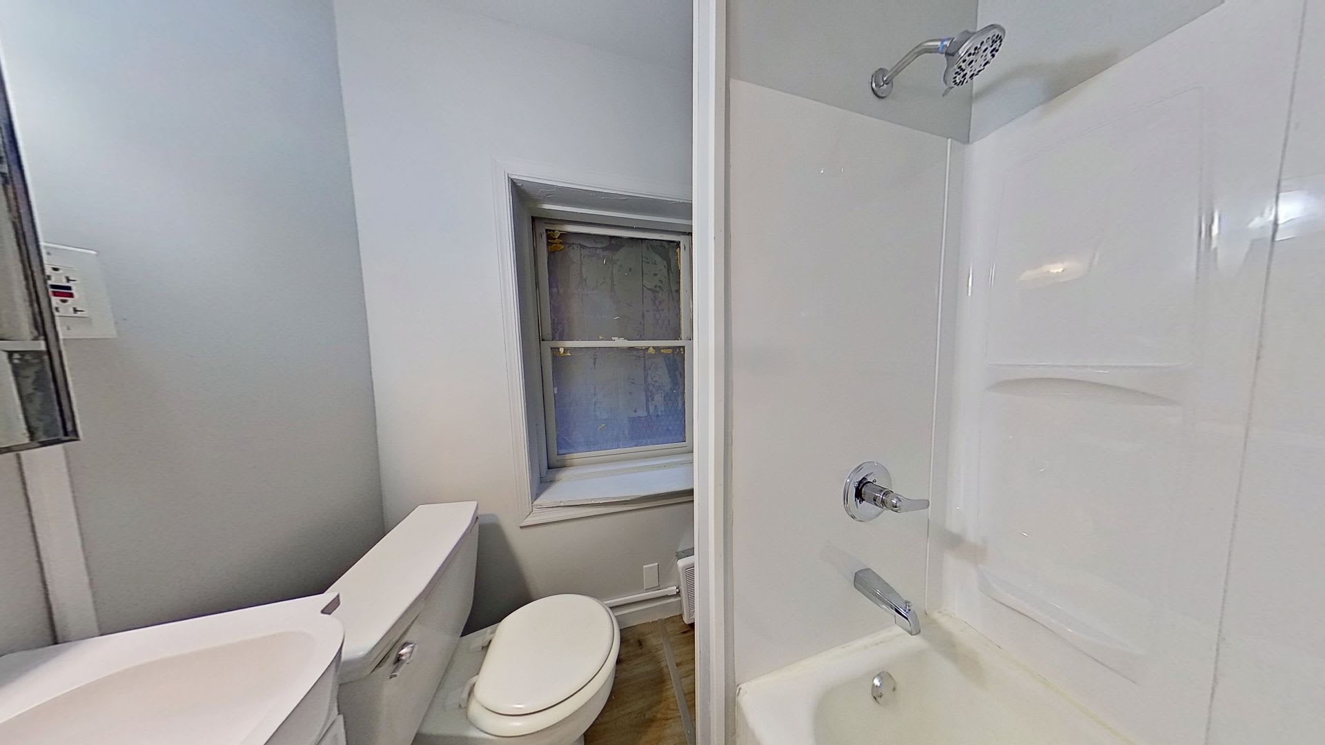 Walkable One Bedroom in York City – photo 2