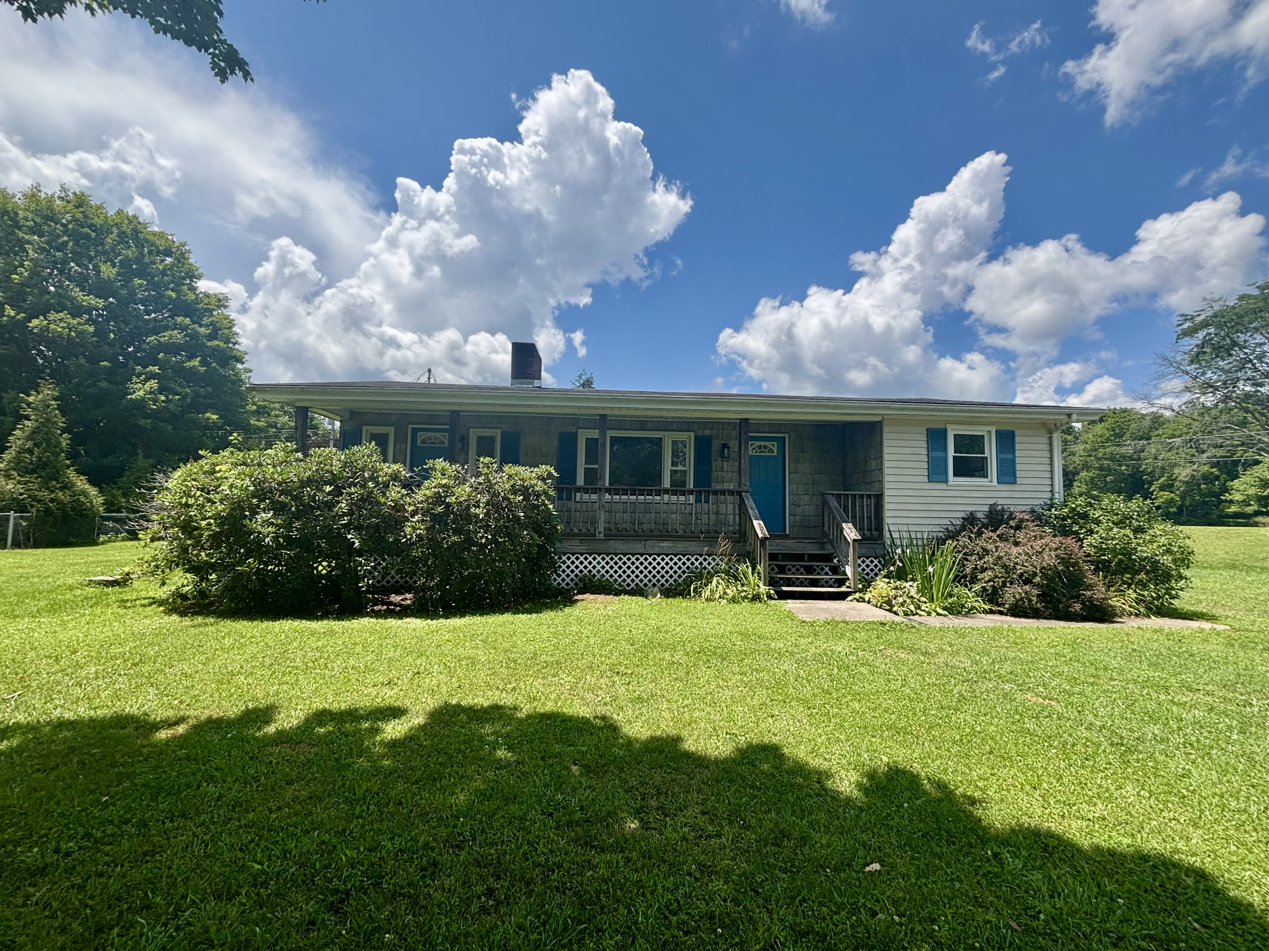 114 Lunceford Ln – photo 1