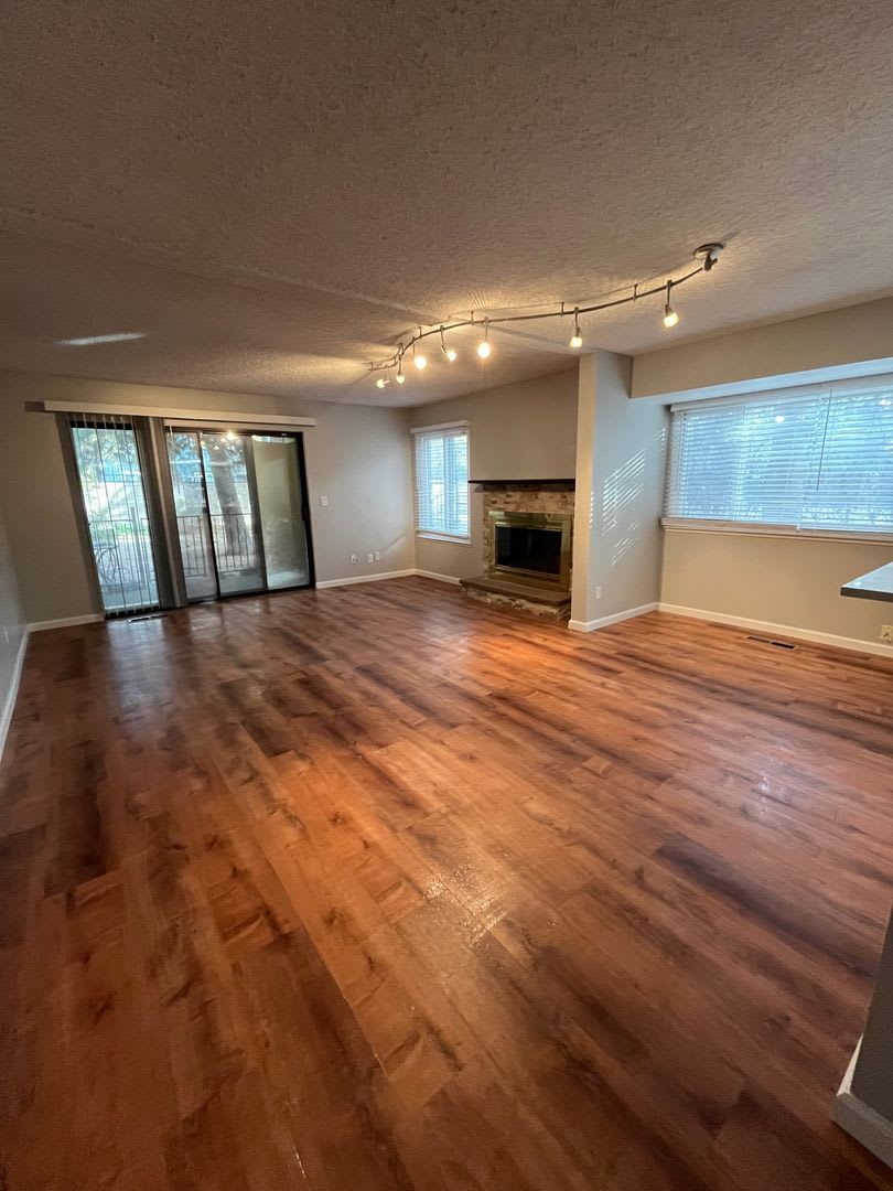 2315 Roundhouse Road Reduced – photo 1
