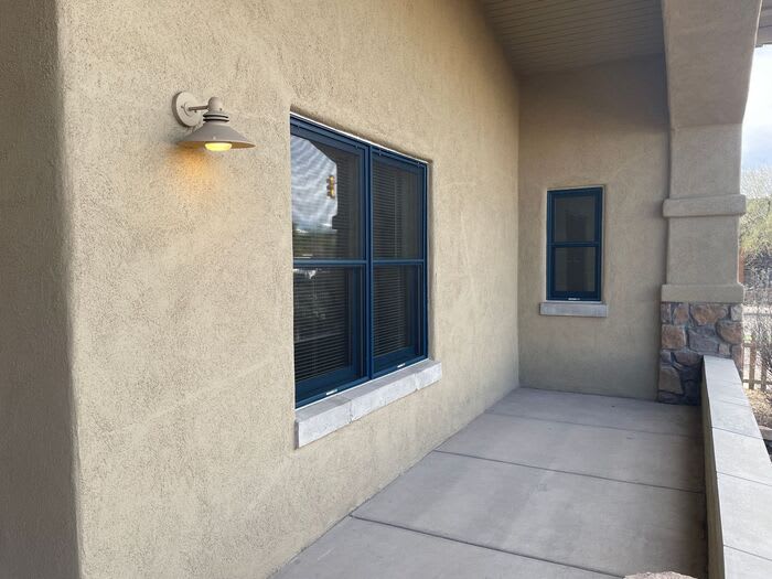 1046 North 4Th Avenue – photo 2
