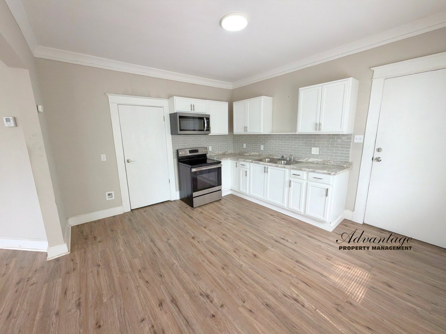 525 N Waldran Blvd Unit 4 – photo 5