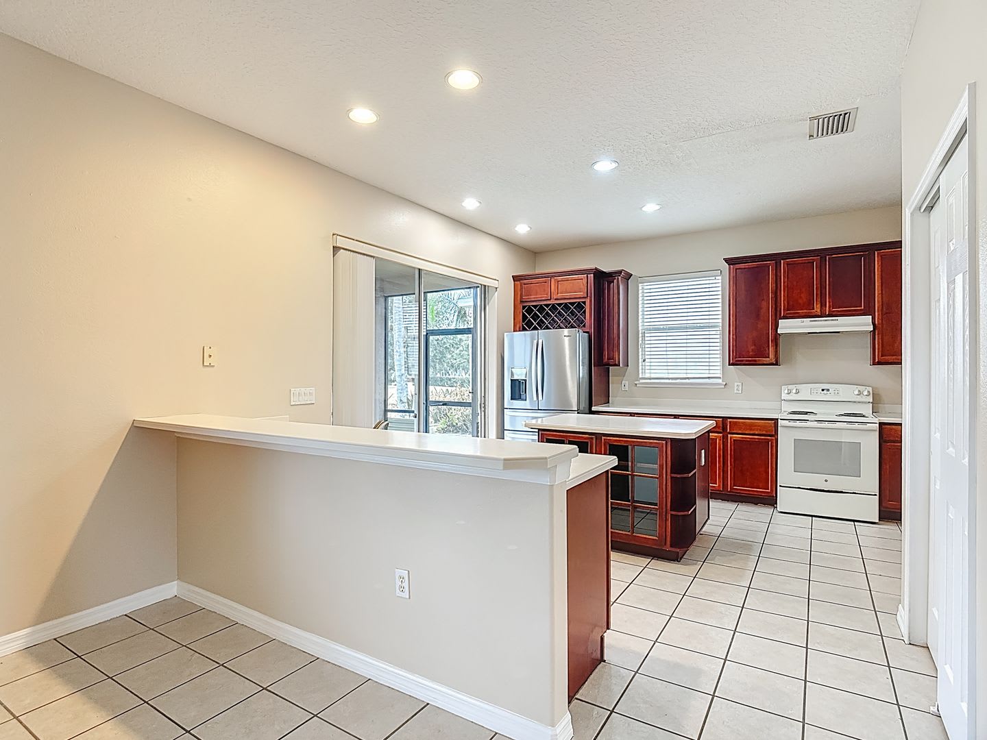 3 2 5 Townhome – photo 4