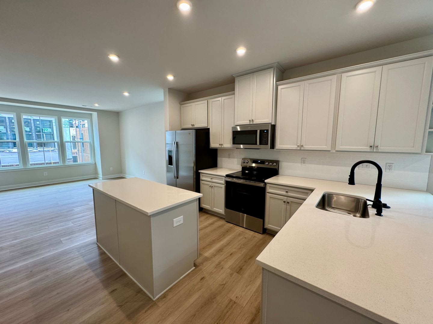 ***50% off First Full Month of Rent***. Southend, 2BR/2.5BA Townhouse – photo 4