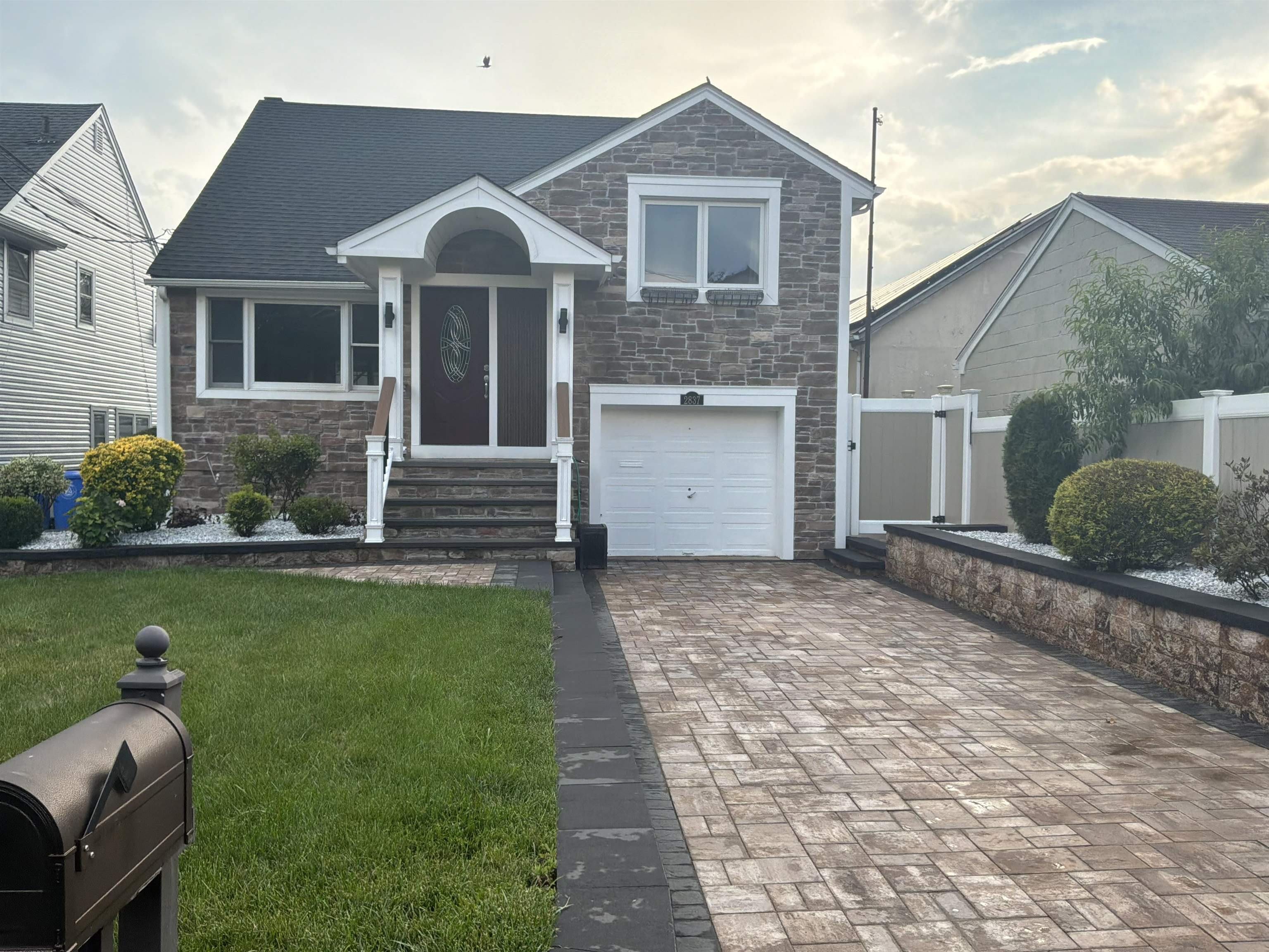 2837 MYRTLE TERRACE – photo 1