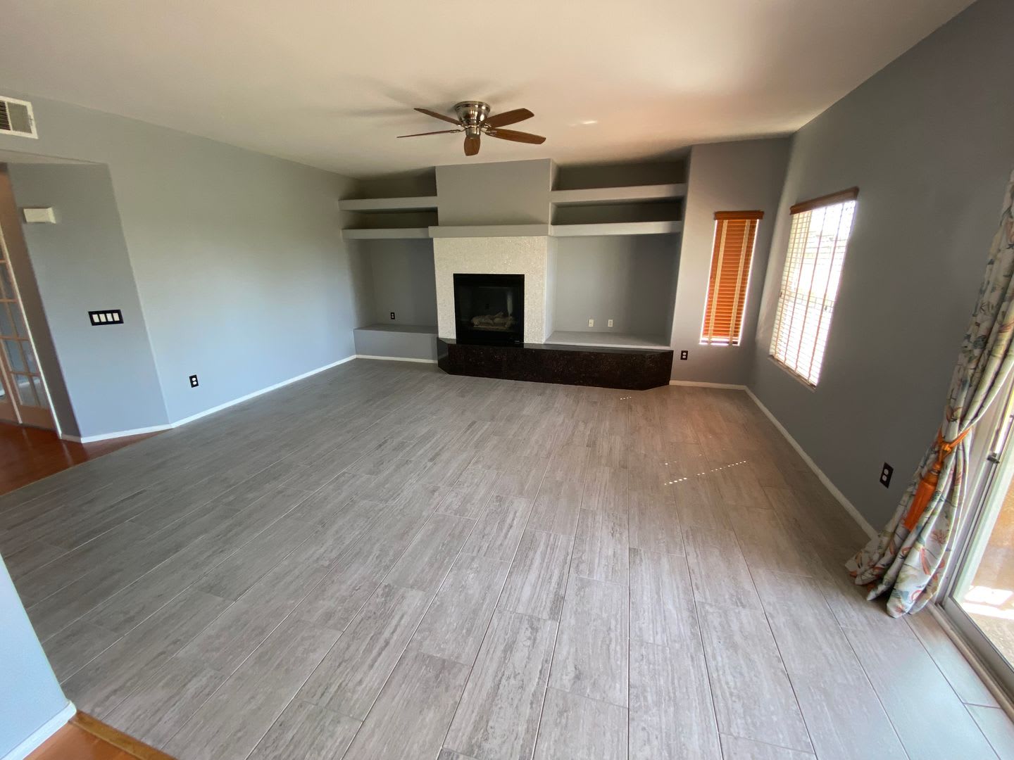Wonderful 2 bed/2 bath Condo in Summerlin – photo 2