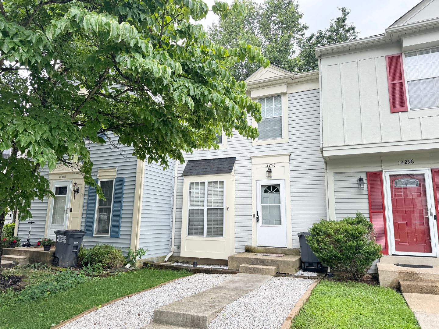 LAKE RIDGE TOWNHOUSE – photo 1