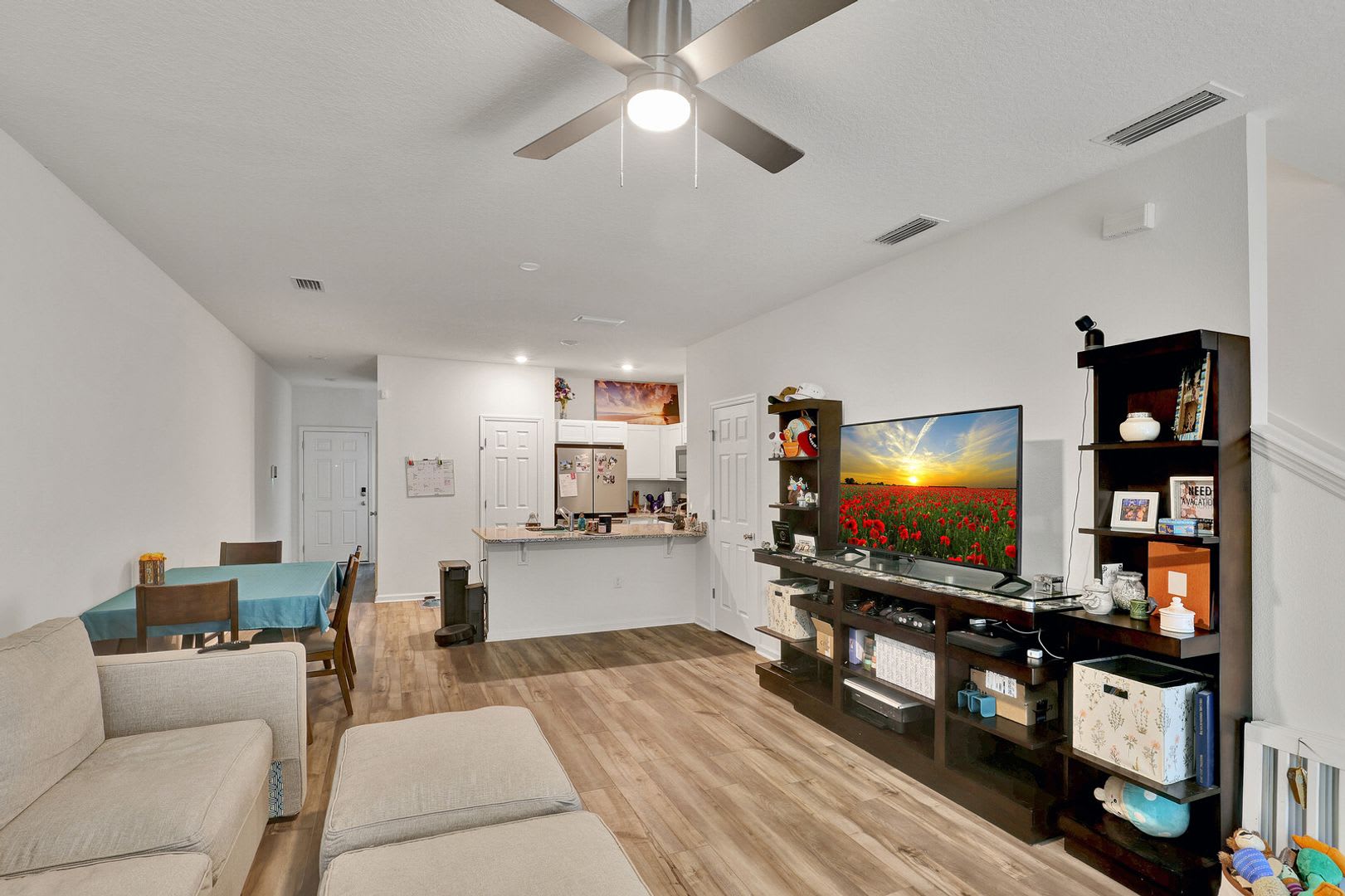 Like new 2 bedroom/ 2.5 bathroom townhome in Mandarin! – photo 5