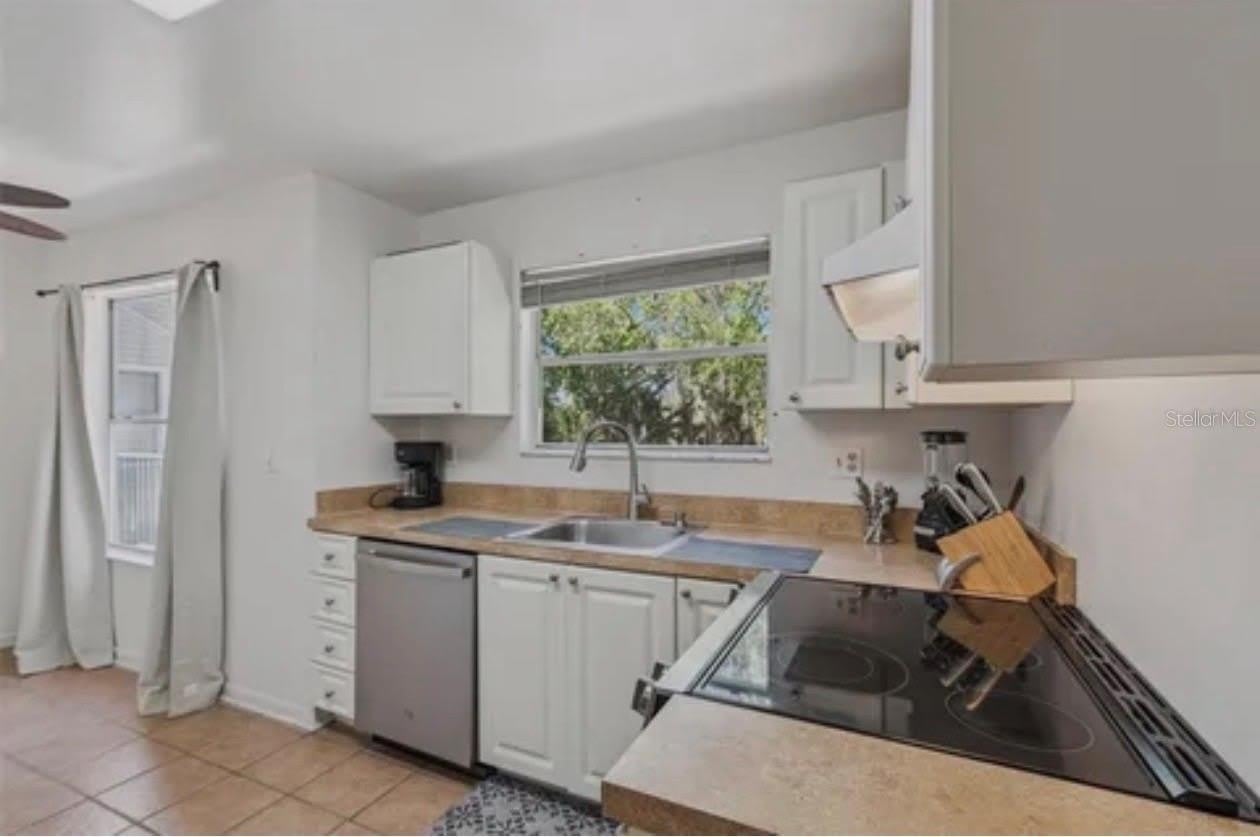 2564 WOODGATE Boulevard – photo 5