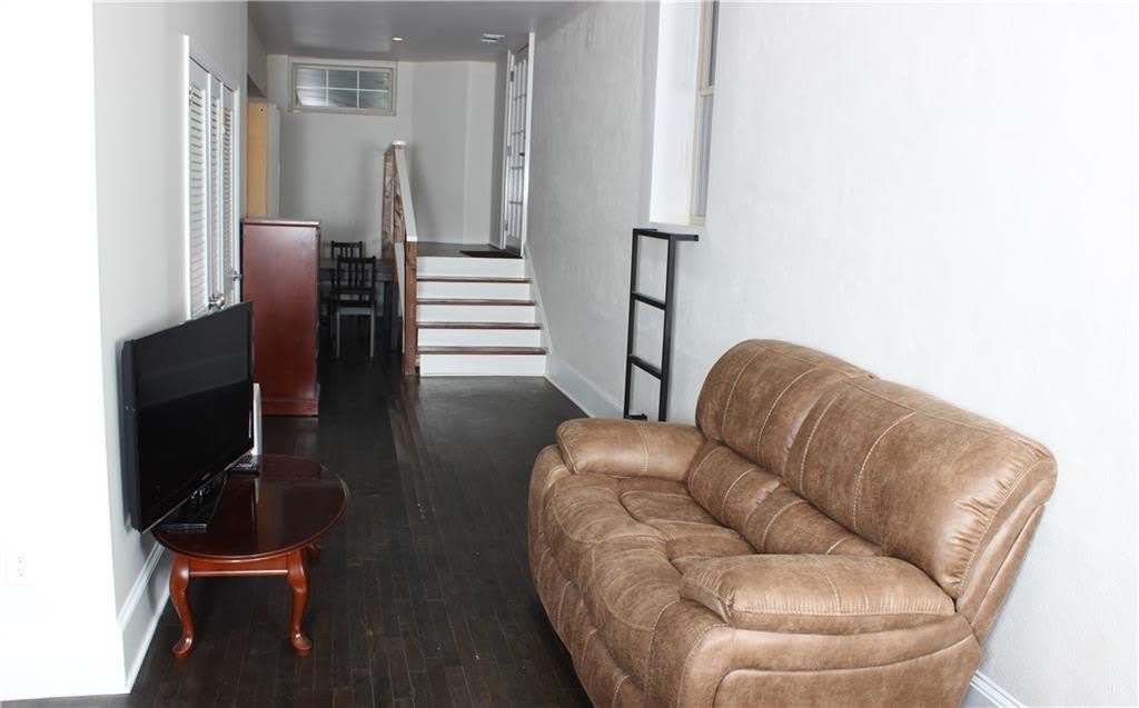 1124 Center Street NW – photo 5