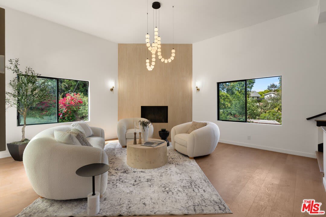 8506 Oak Ct – photo 1