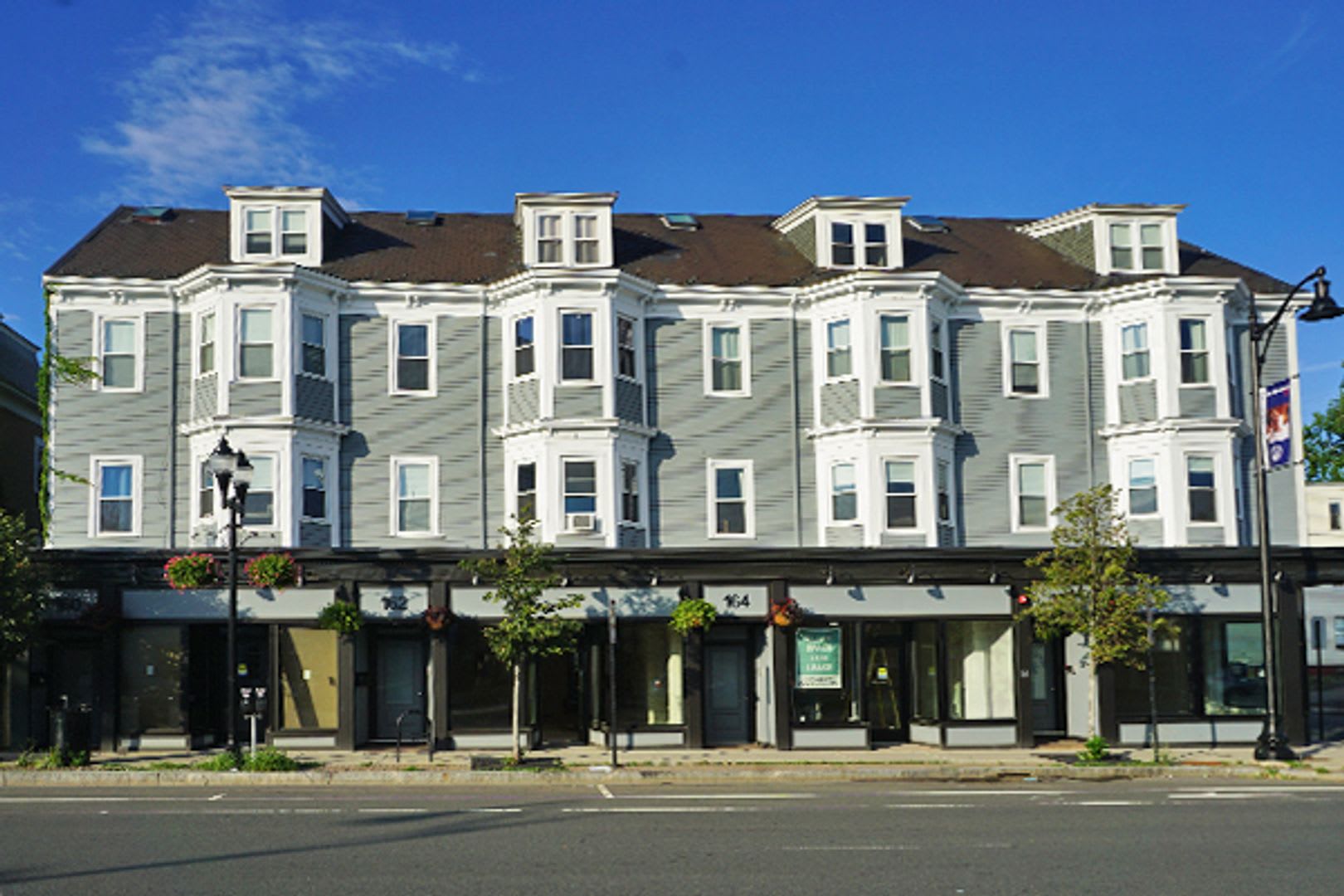 4 Bed 2 Bath In Somerville 9/1/26 – photo 1