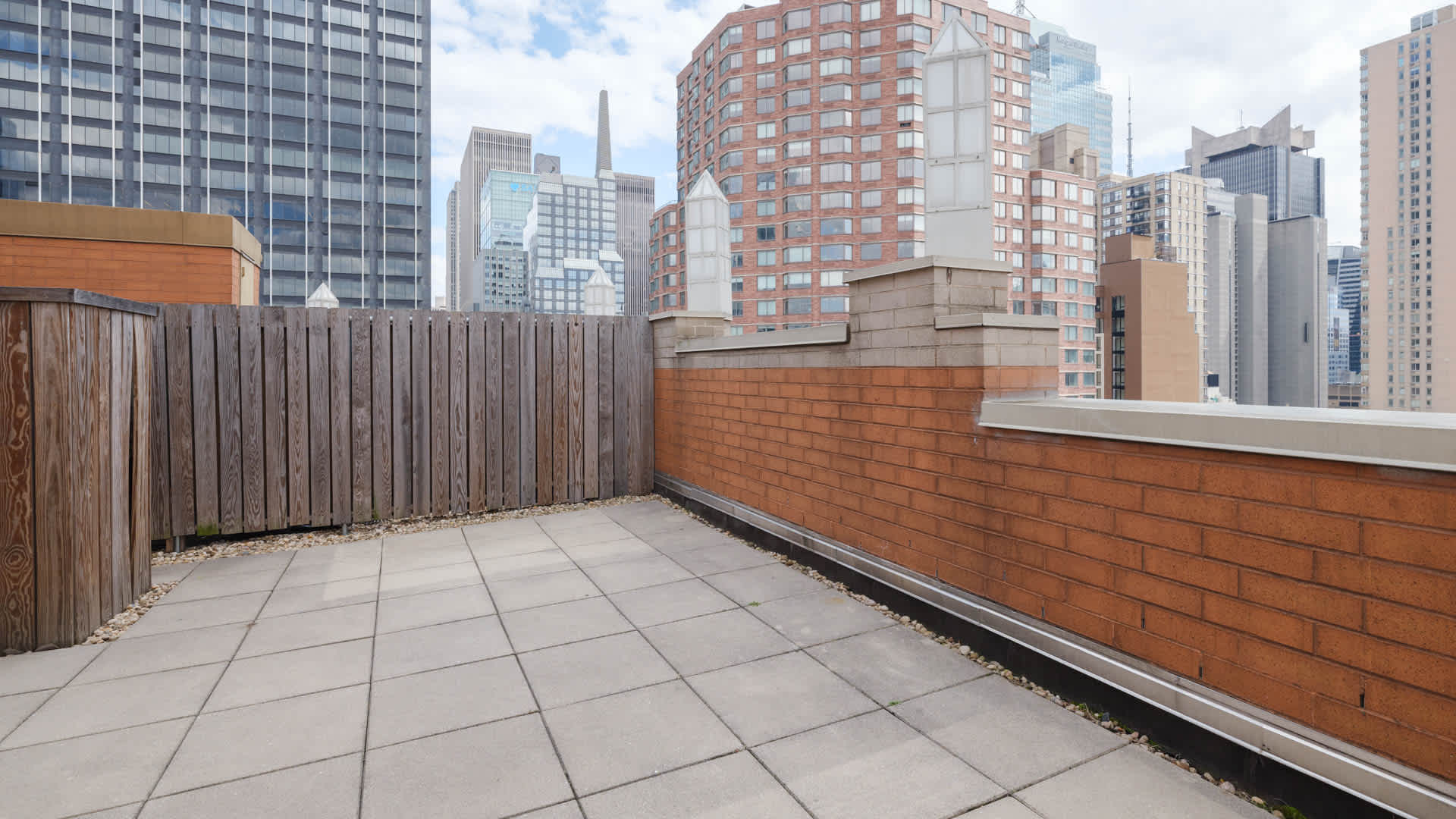Longacre House Apartments – photo 4