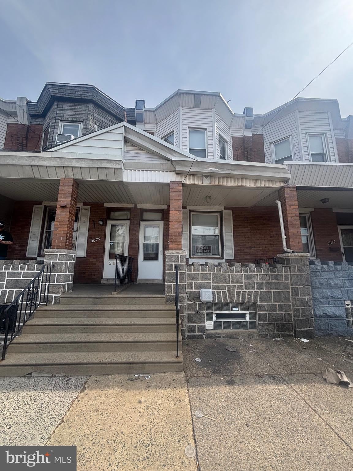 3077 ARAMINGO Avenue – photo 1