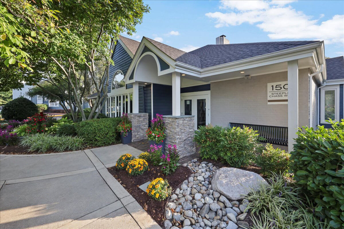 Steeplechase Apartments – photo 2