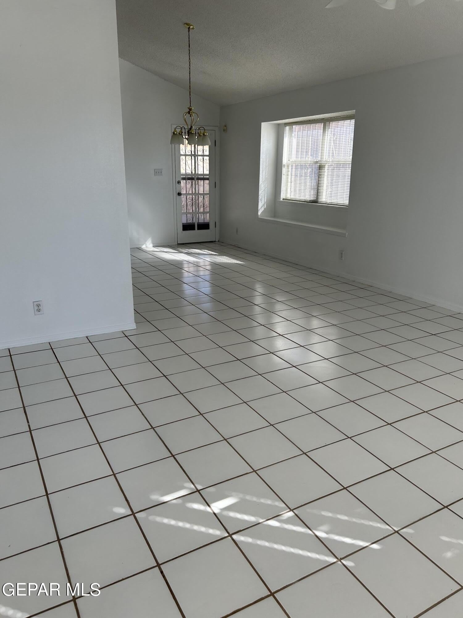 3348 PENDLETON Street – photo 5