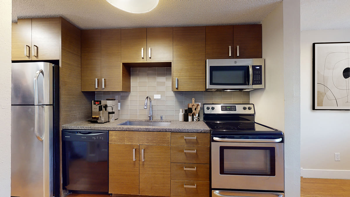 1202 Logan Street – photo 3