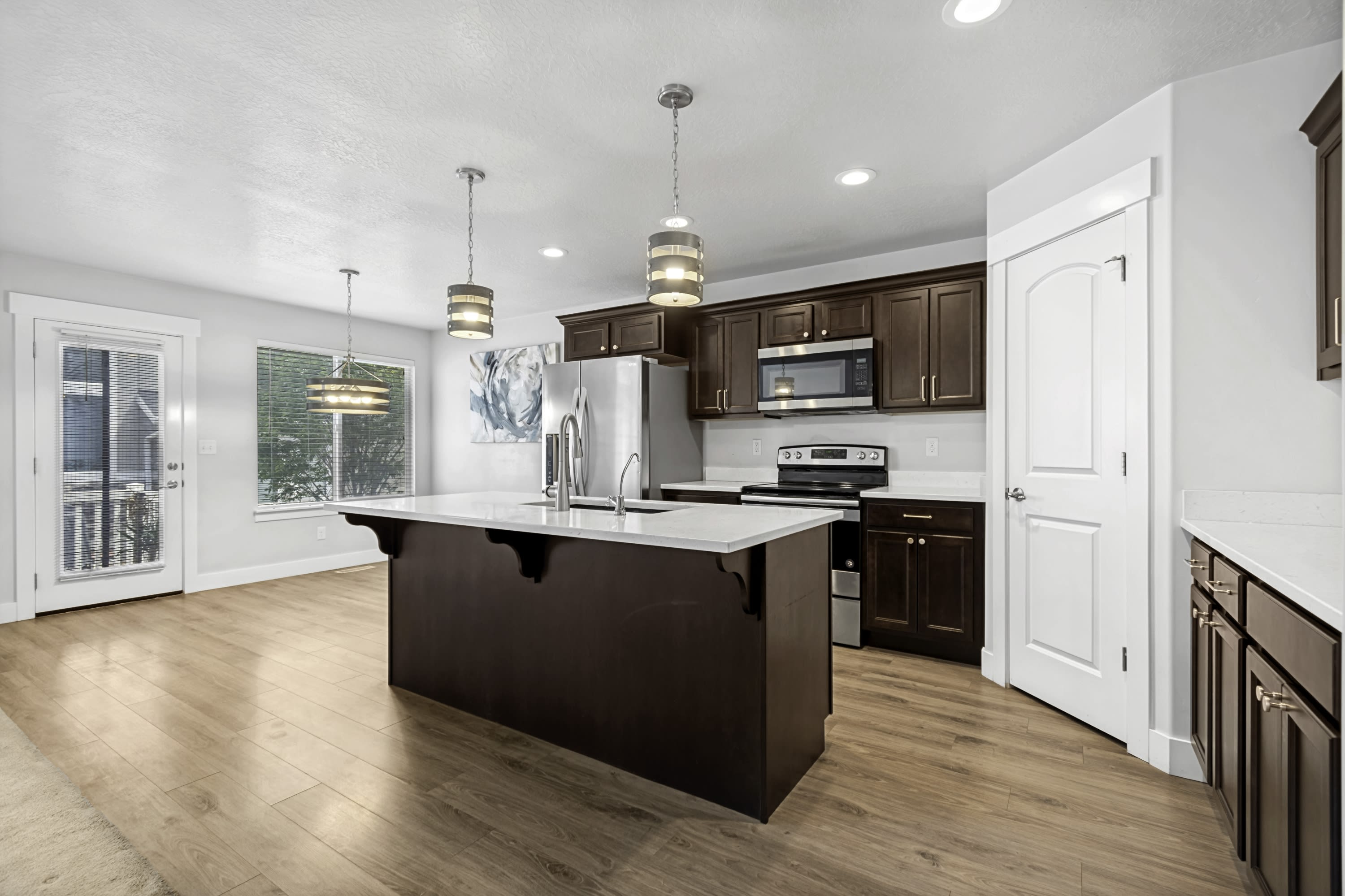 4864 Spire Way – photo 2