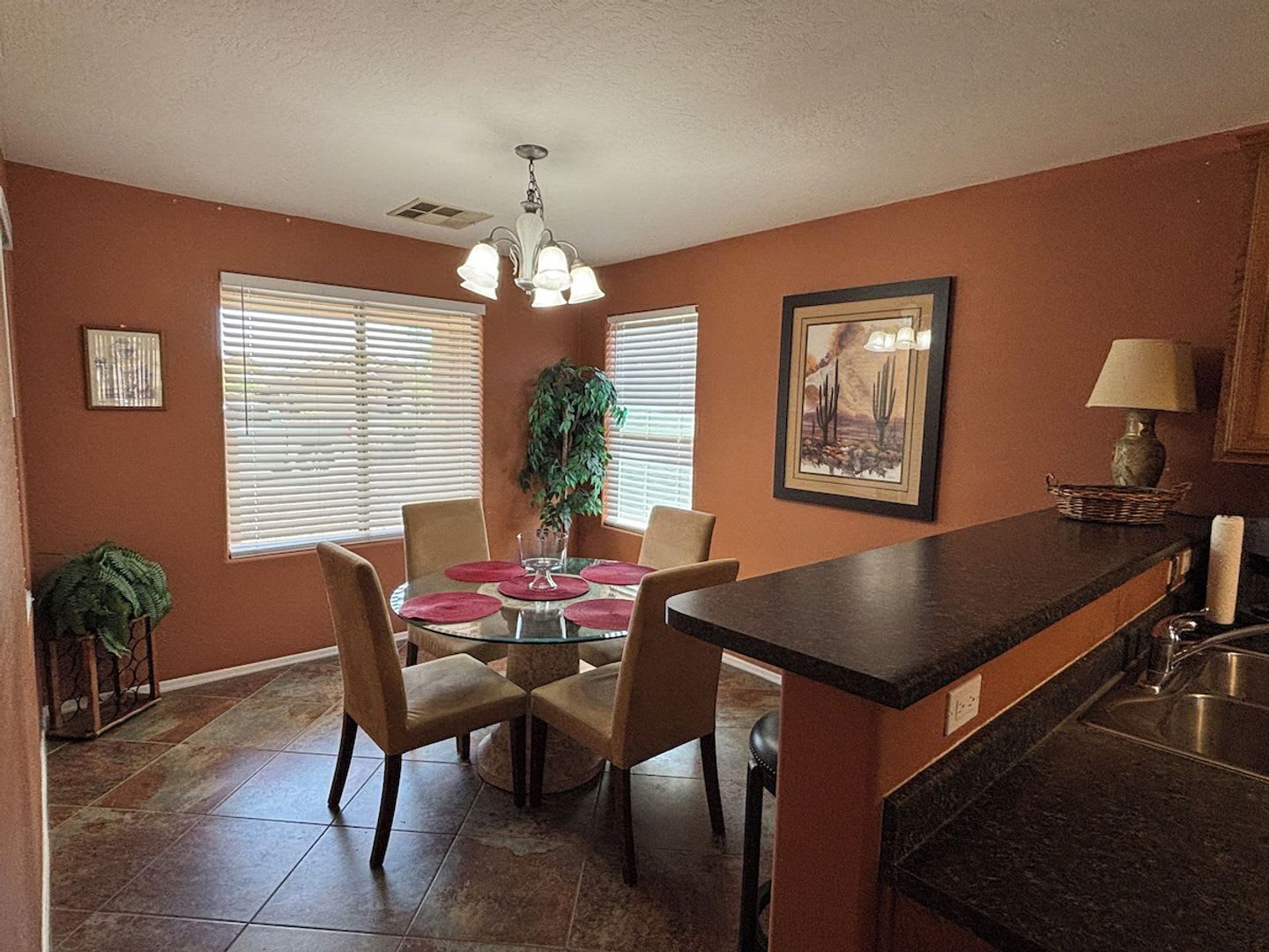 Single level, fully furnished 3bd home – photo 5