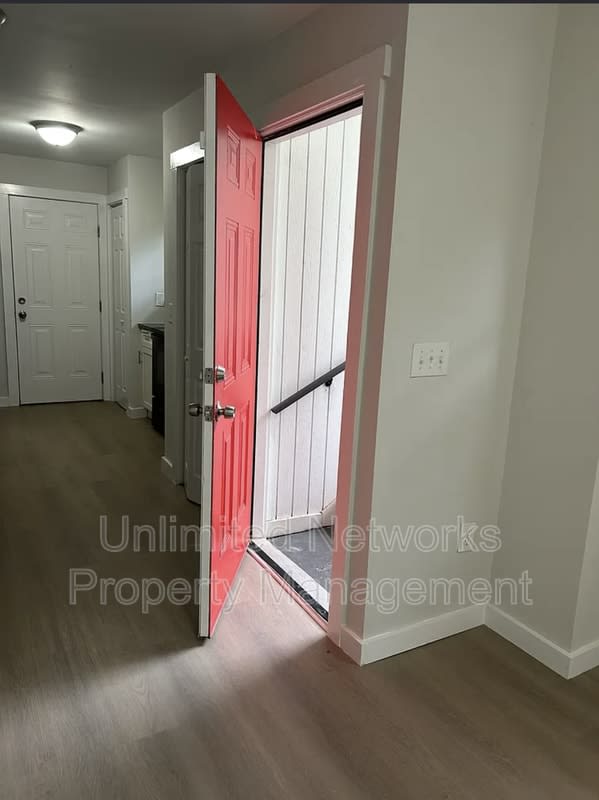 1305 Clermont Avenue – photo 3
