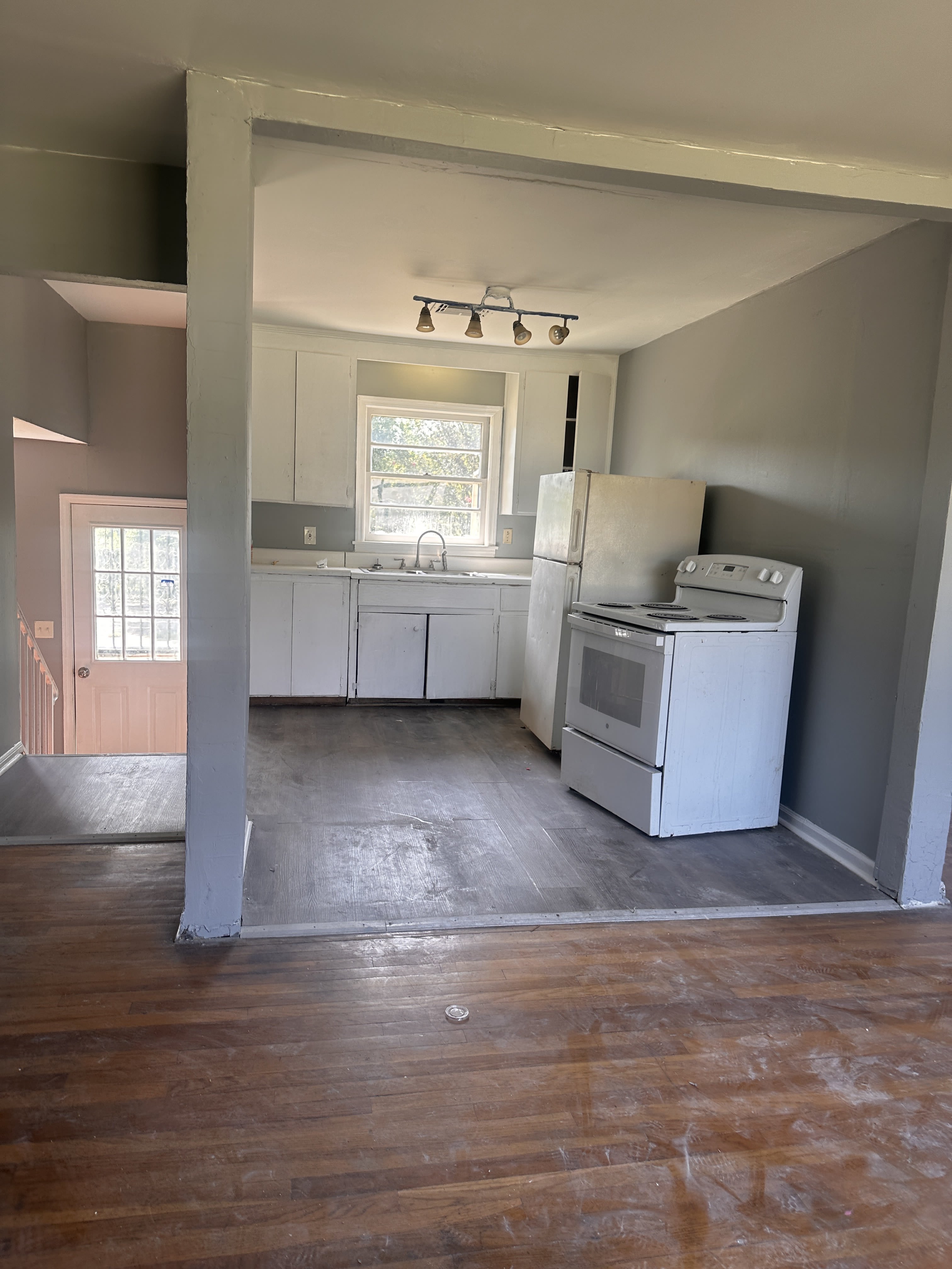 3437 Suwanee Dr – photo 3