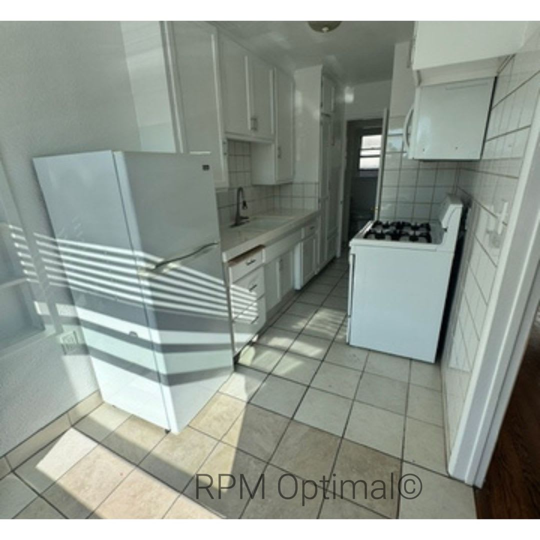 Real Character. Real Price. Real Location. Mid-City 1-Bedroom, Move-In Ready – photo 5