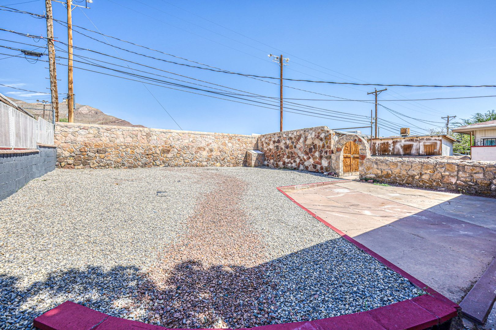 Beautiful Completely Remodeled 2 Bedrooms 1 Bathroom Plus A Versatile Office Study Or Small Third Bedroom Central Area – photo 5