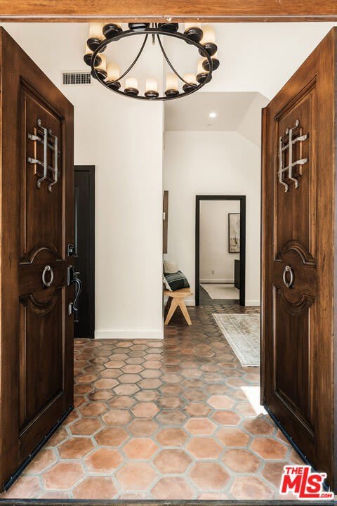 8836 Wonderland Ave – photo 2