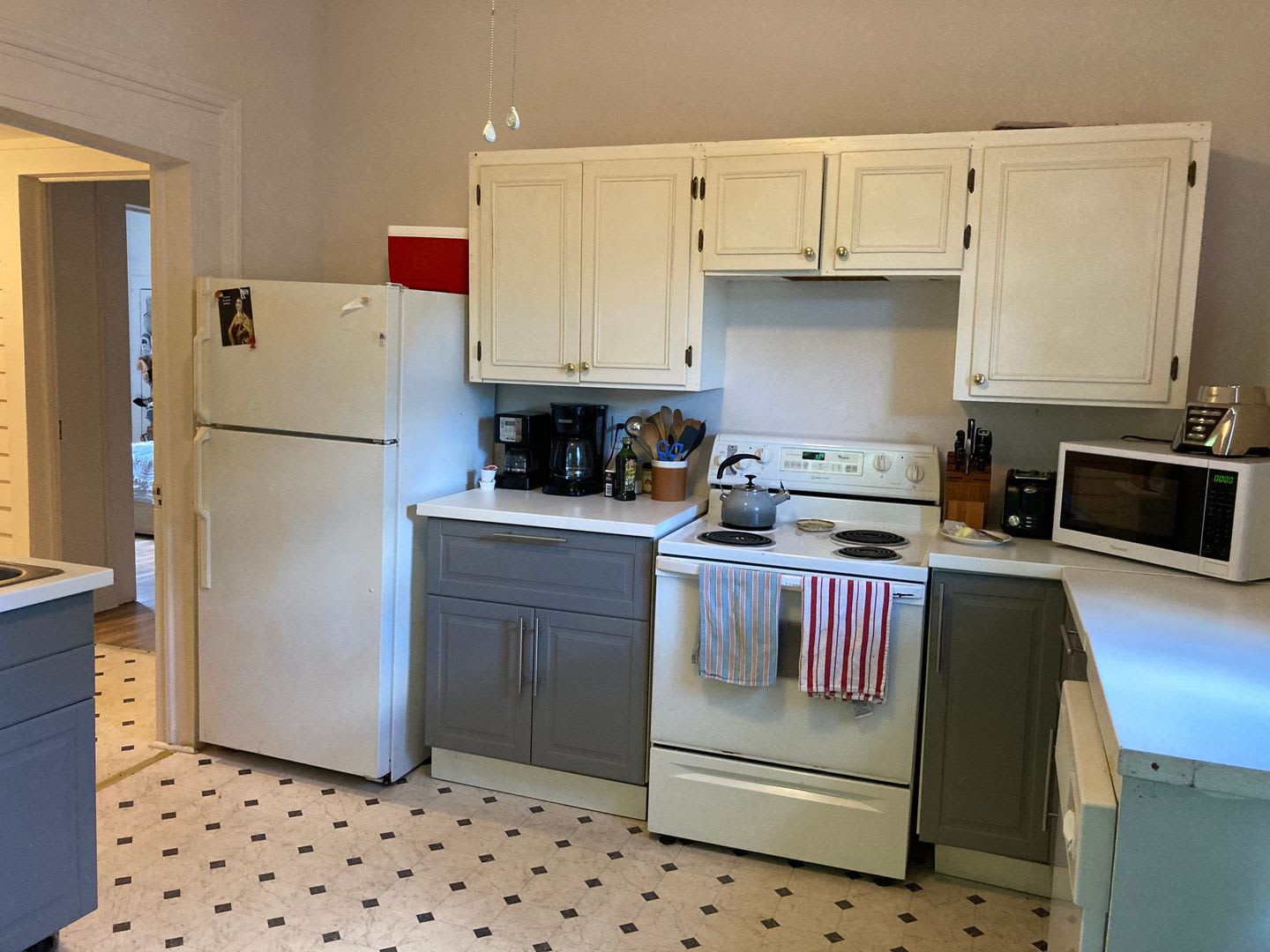 Three bedrooms 1 bath downtown Durham home: Available Now! – photo 2