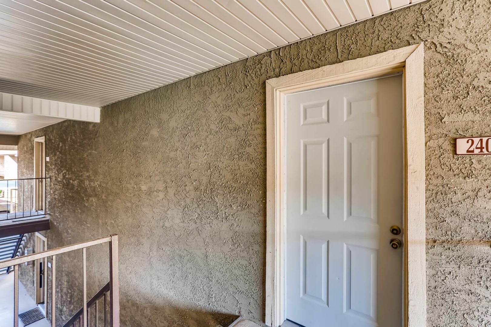 GATED 2-BEDROOM GEM MINUTES FROM THE LAS VEGAS STRIP! – photo 5
