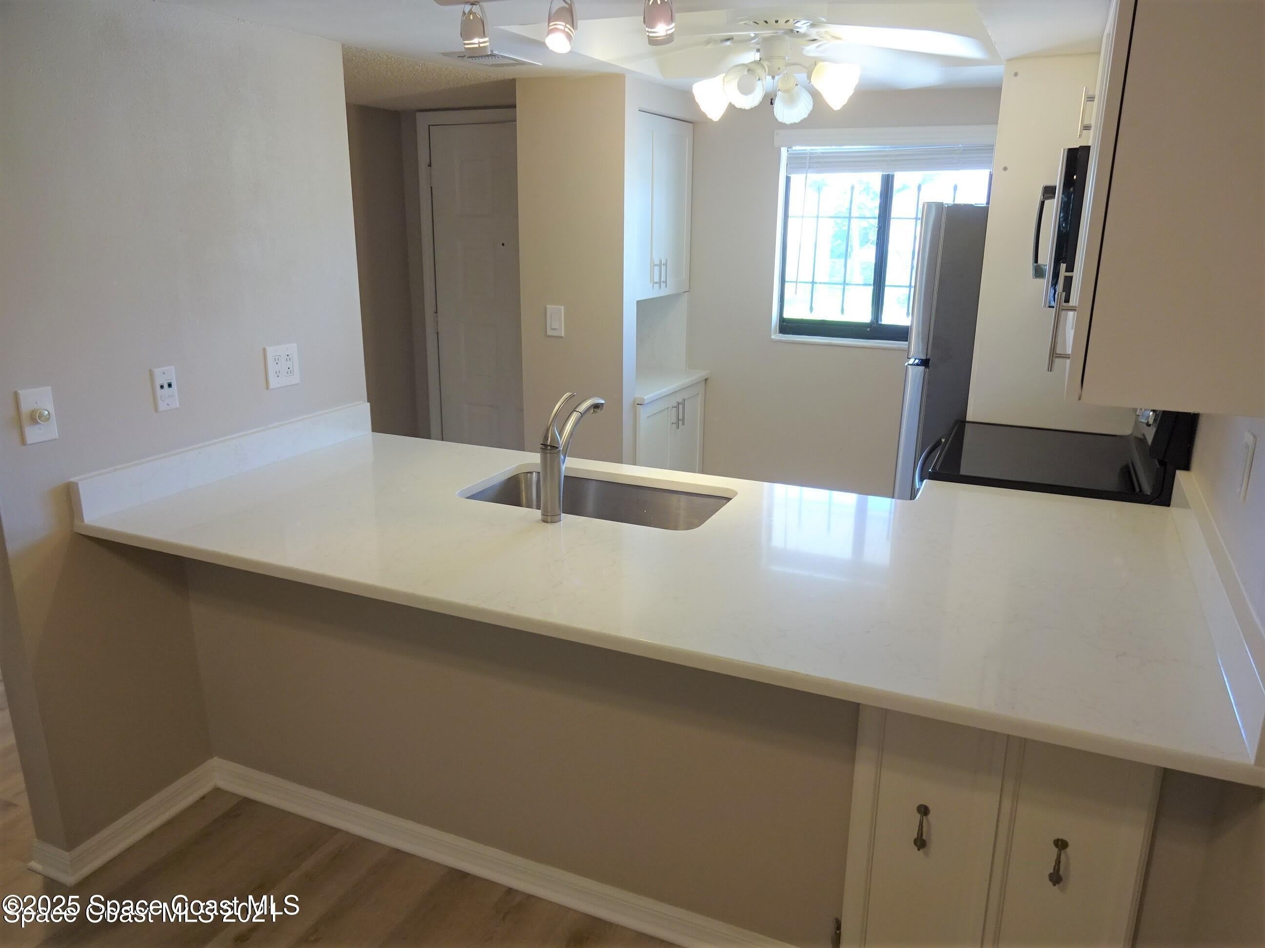 1720 Murrell Road – photo 5