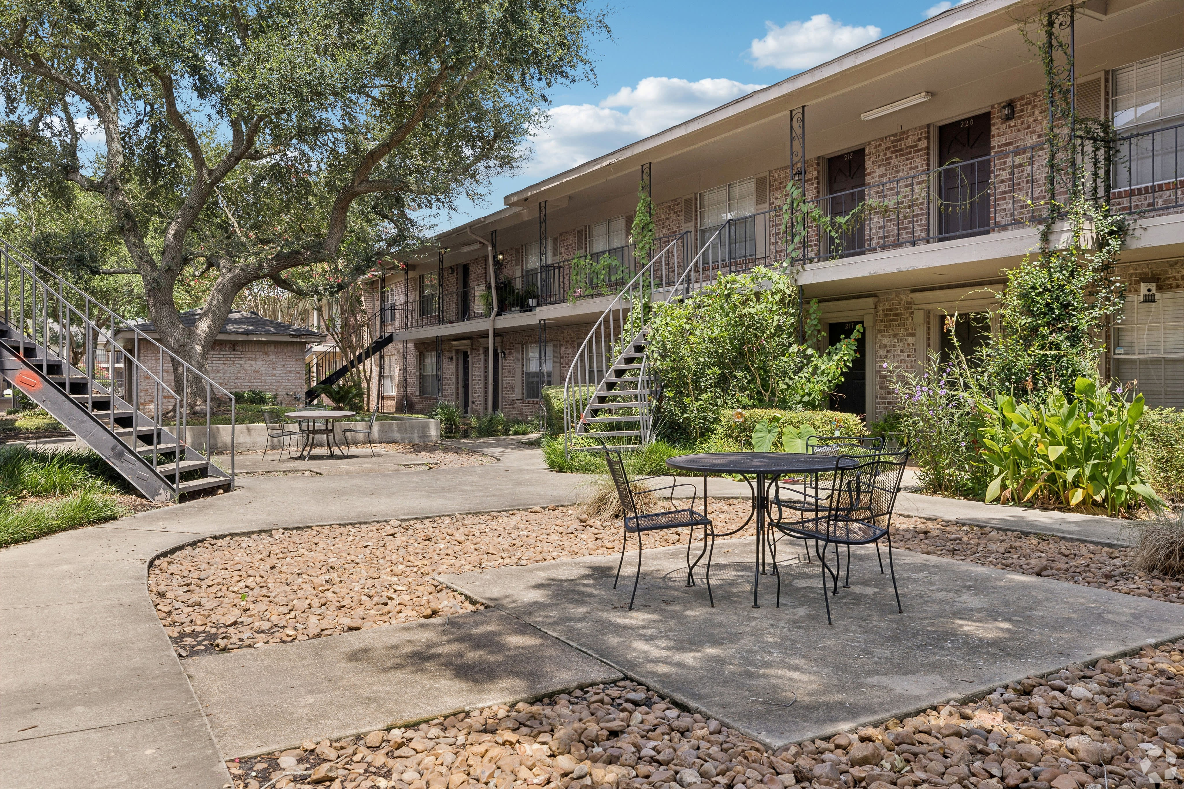 Memorial City Apartments – photo 5