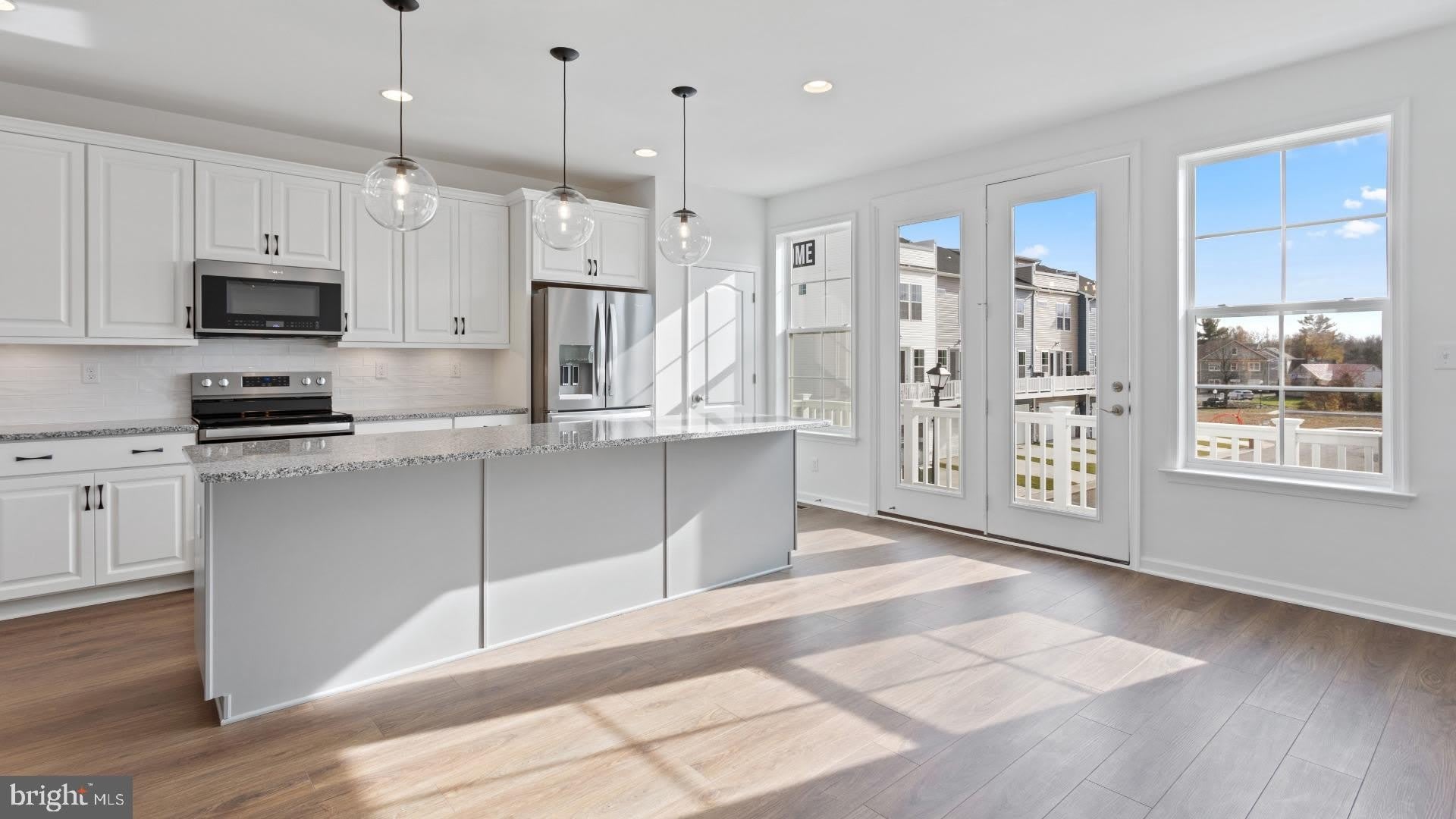 610 Hemsworth Lane – photo 3