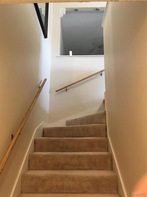 1690 E Swan Circle – photo 2