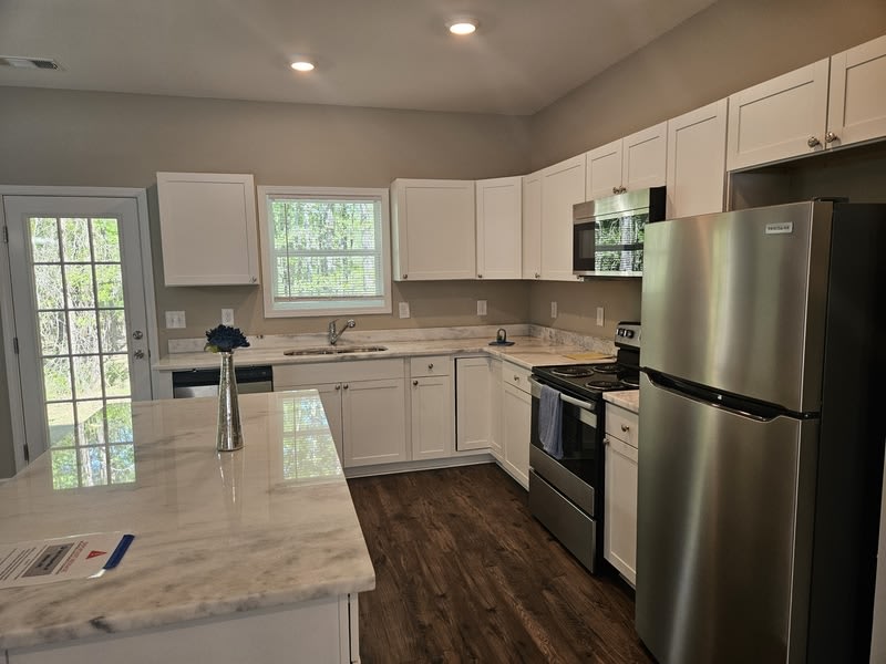 184 North Burson Avenue – photo 3