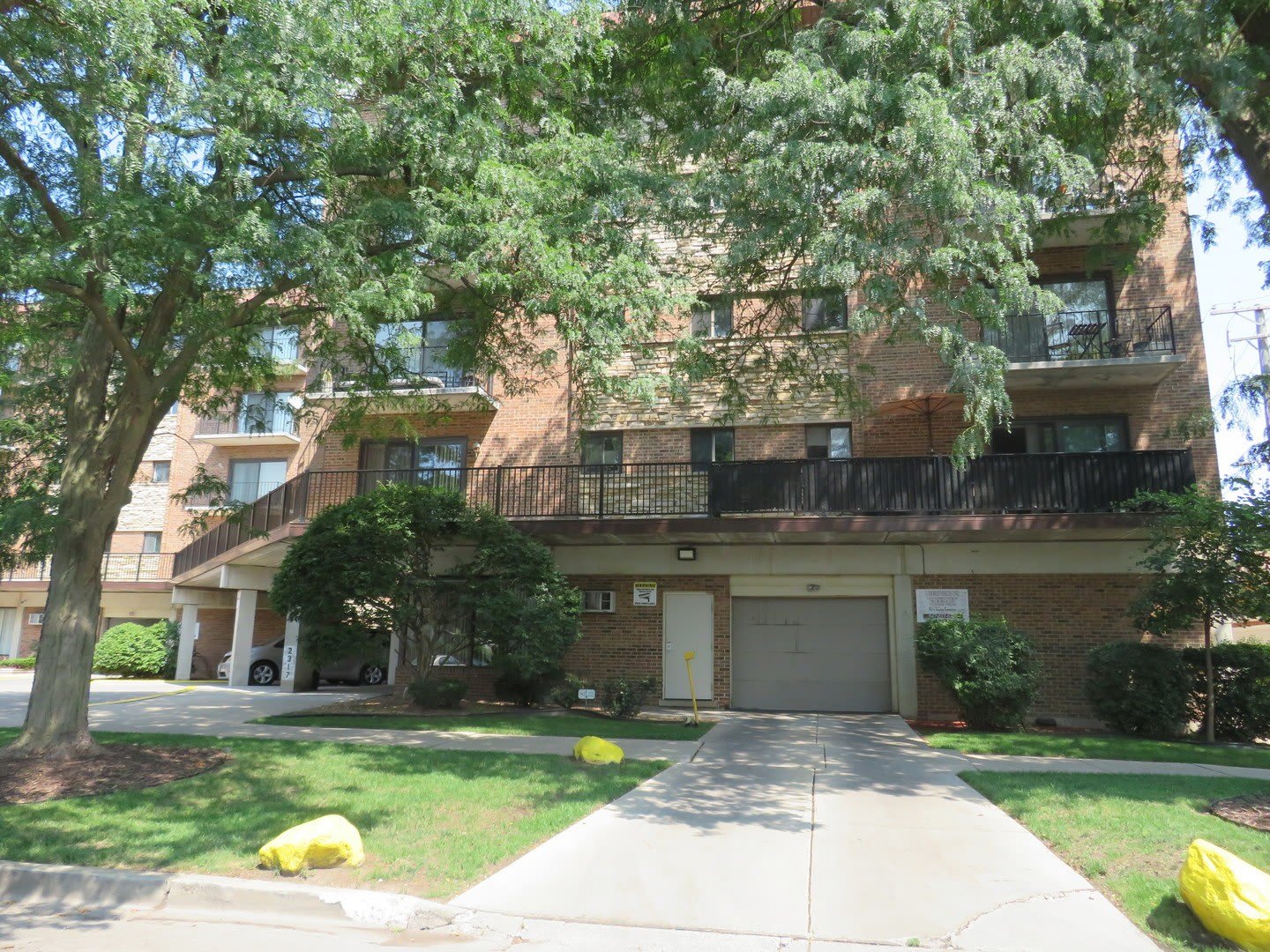 2317 N Neva Avenue – photo 3
