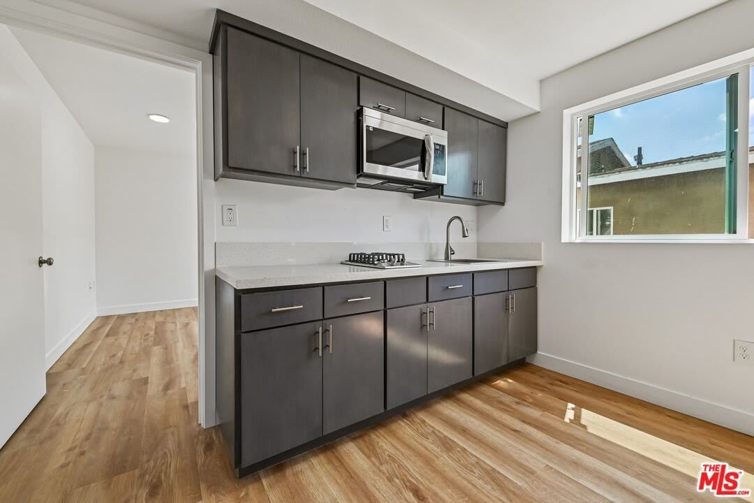 219 E 87Th St – photo 4