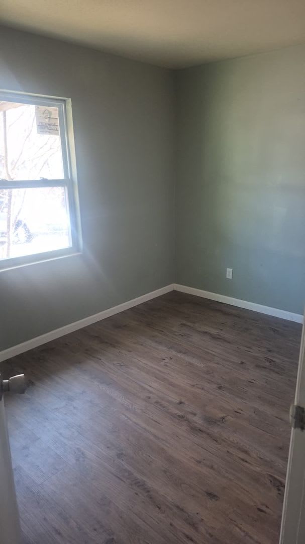 Clean, Bright, and Ready to Go — 314 West Thomas Ct – photo 4