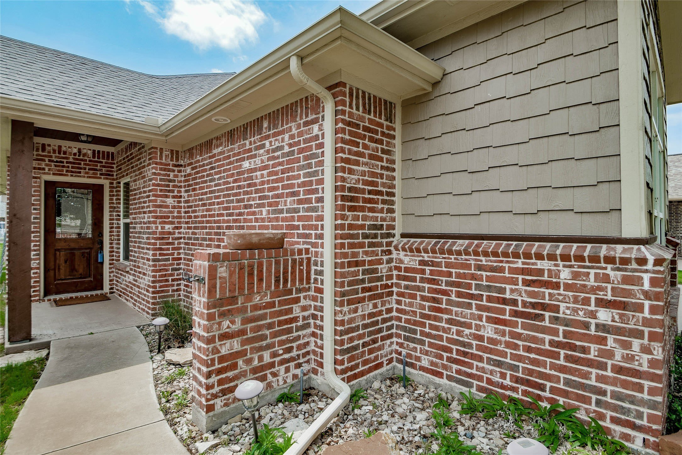 202 Captains Court – photo 3