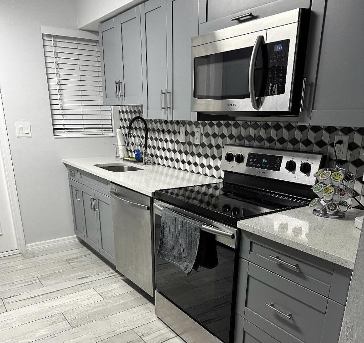 136 Akron Street – photo 4