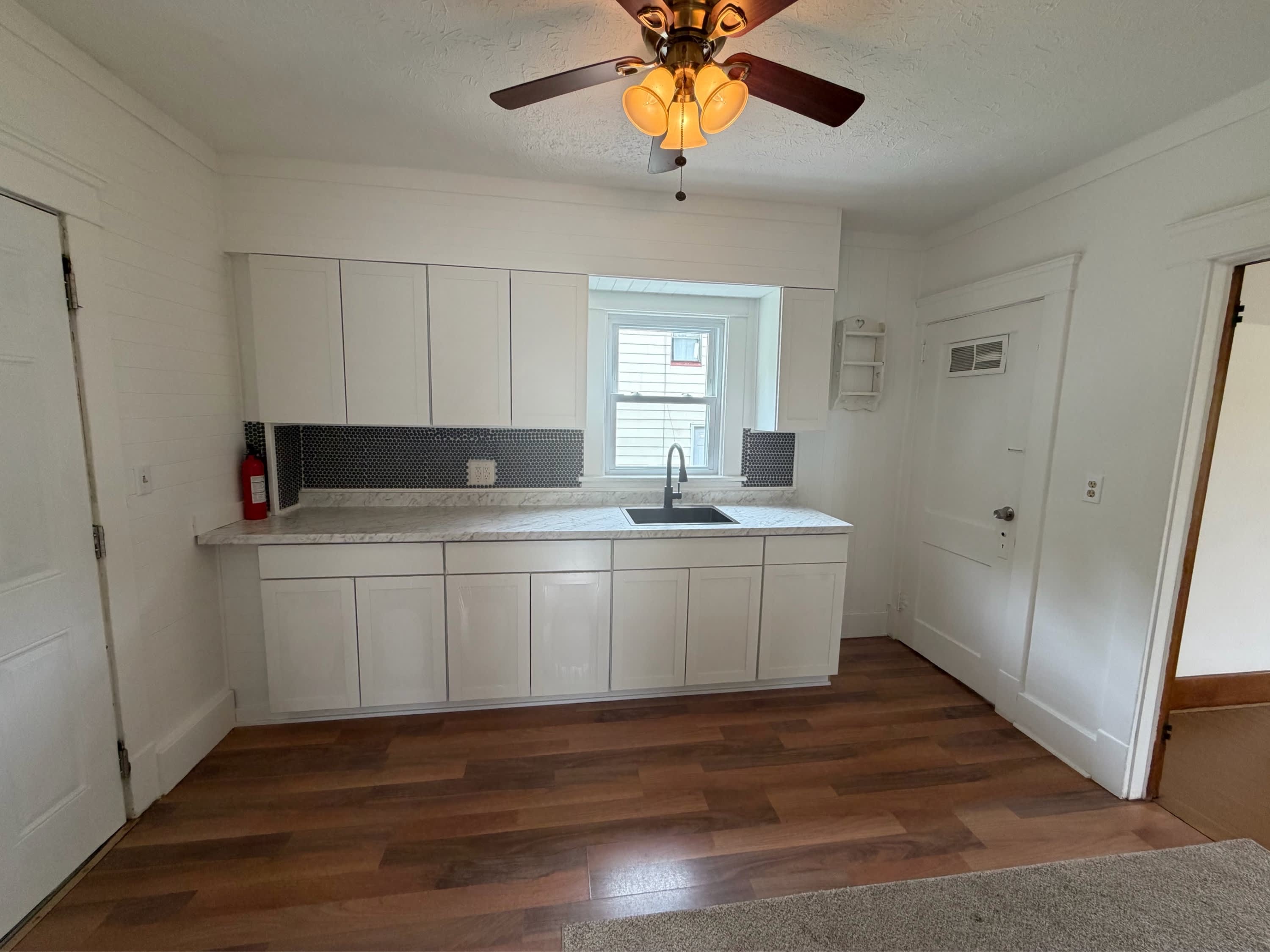 316 Bonnie Brae Avenue Southeast – photo 5