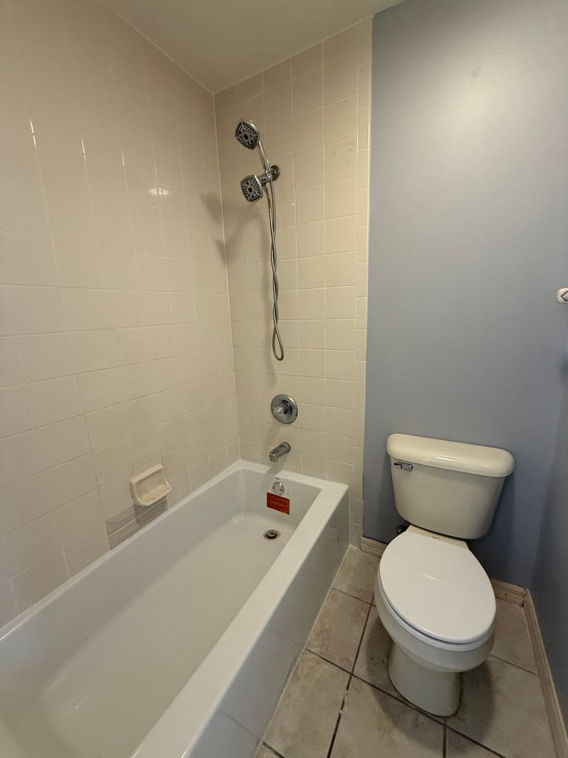 2060 NW 42 ST – photo 4