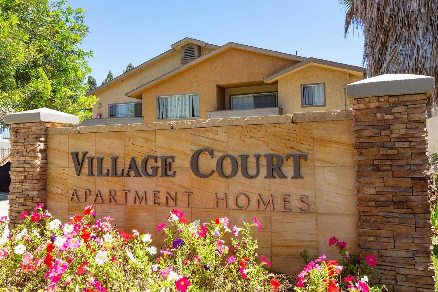 Elán Village Court Apartment Homes – photo 2