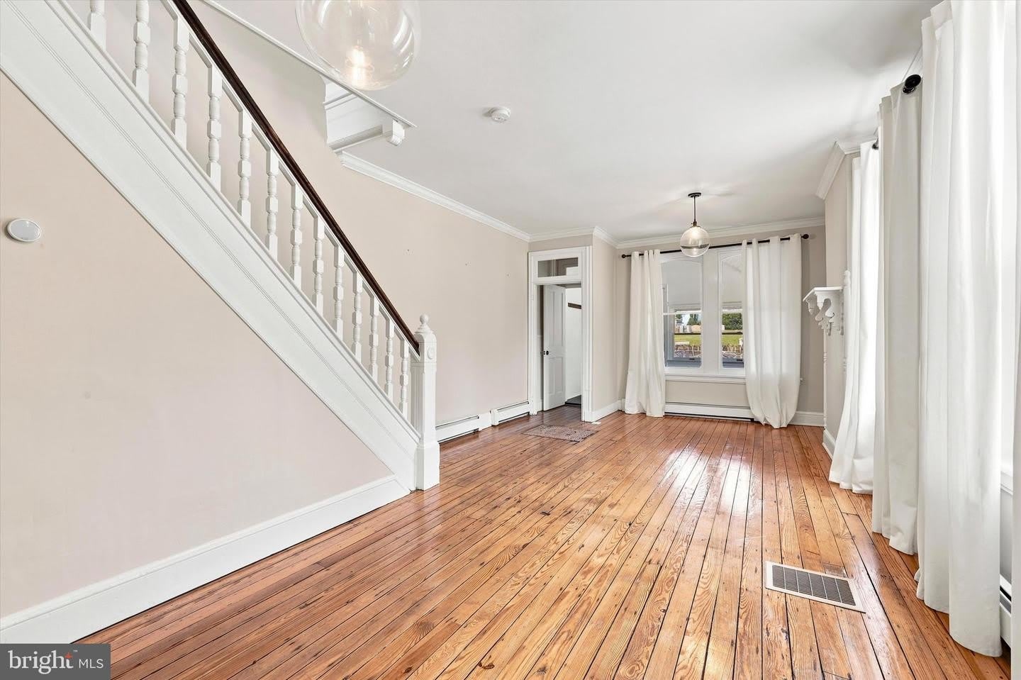 1810 MT SALEM LN – photo 3