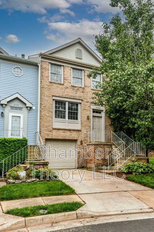 21929 Myrtlewood Sq. – photo 1