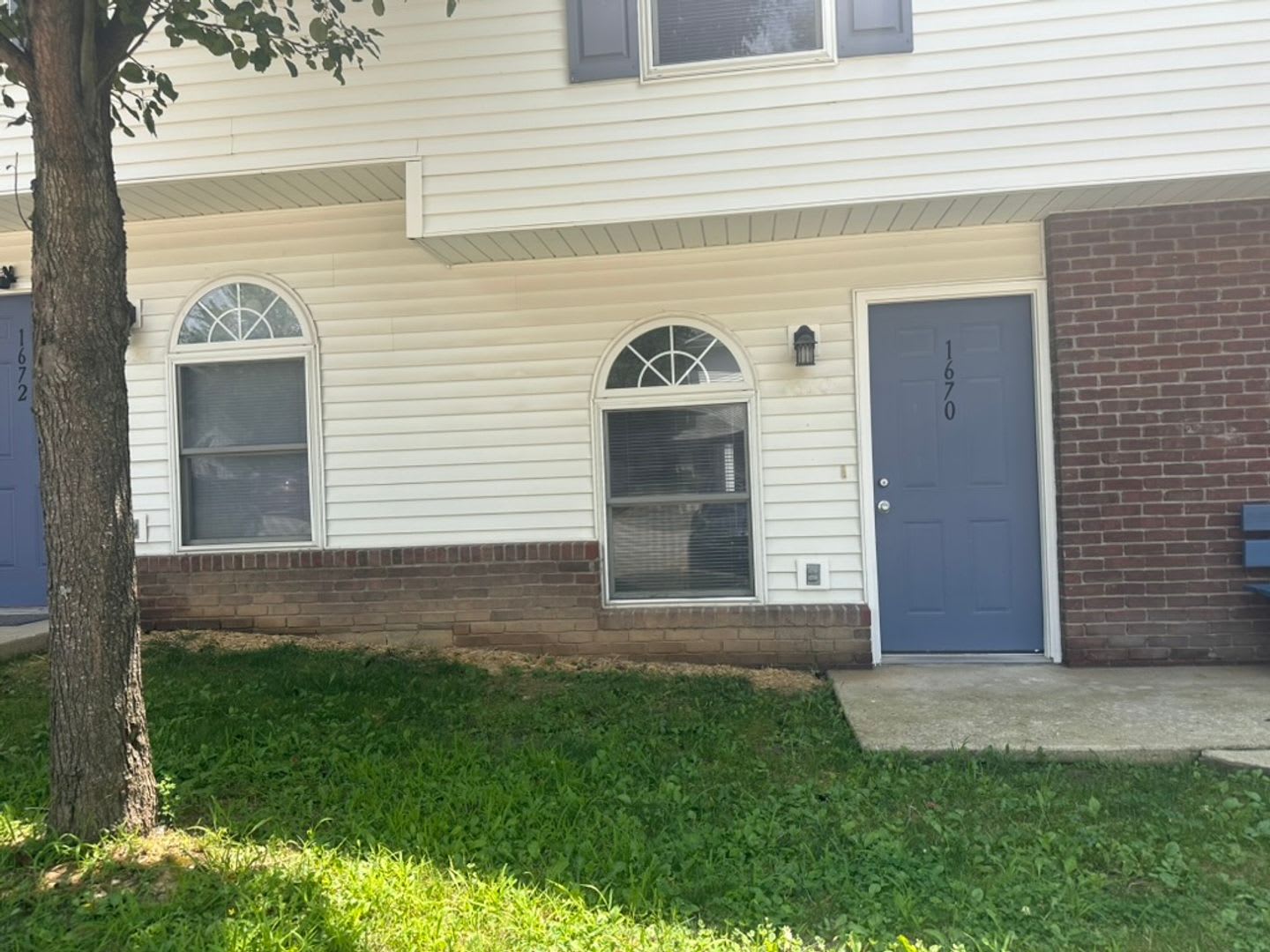 Village At Curry Apartments – photo 4