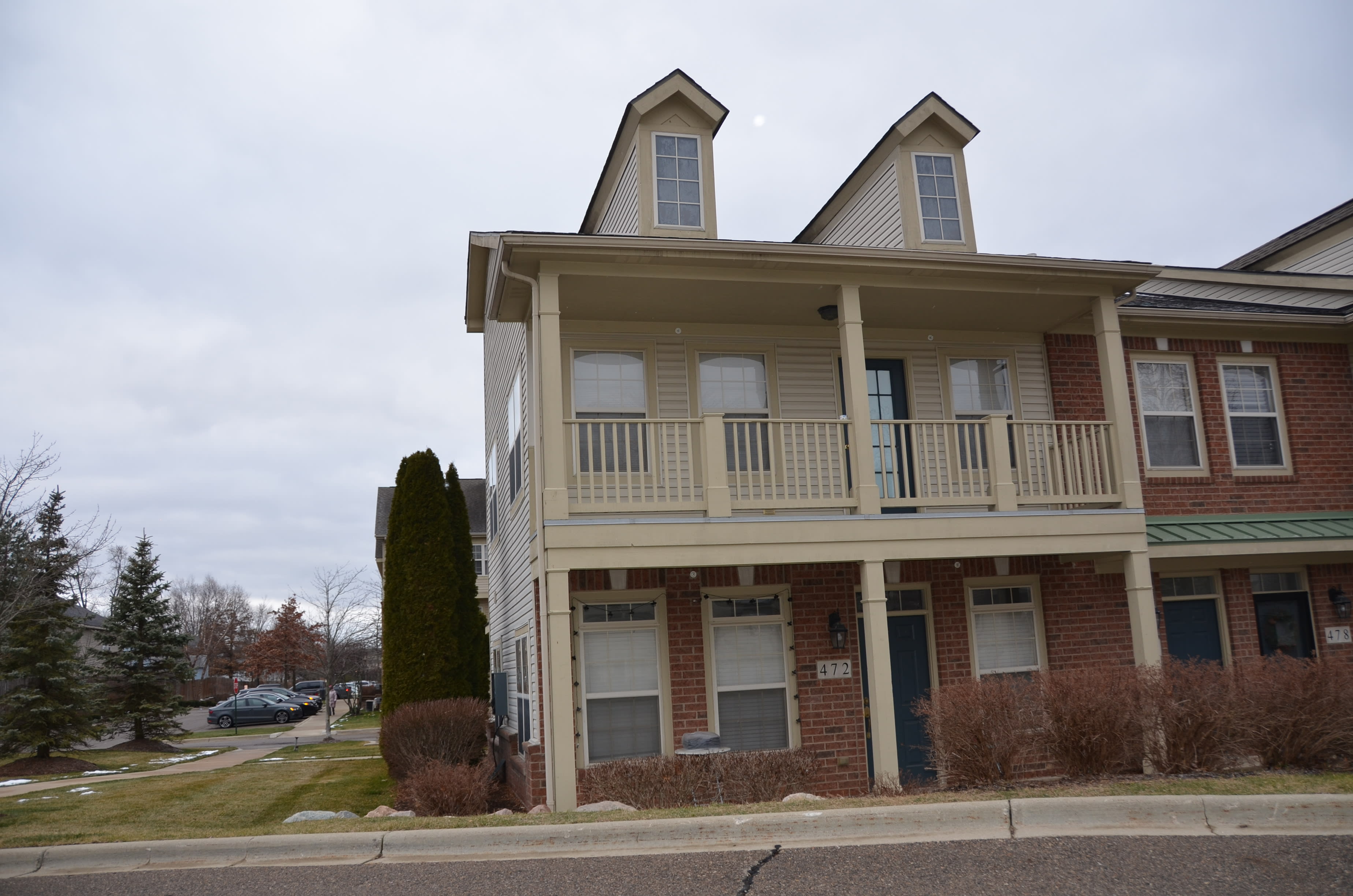 474 Village Dr – photo 3