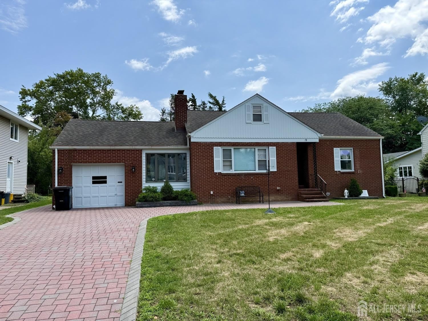 19 South Drive – photo 1